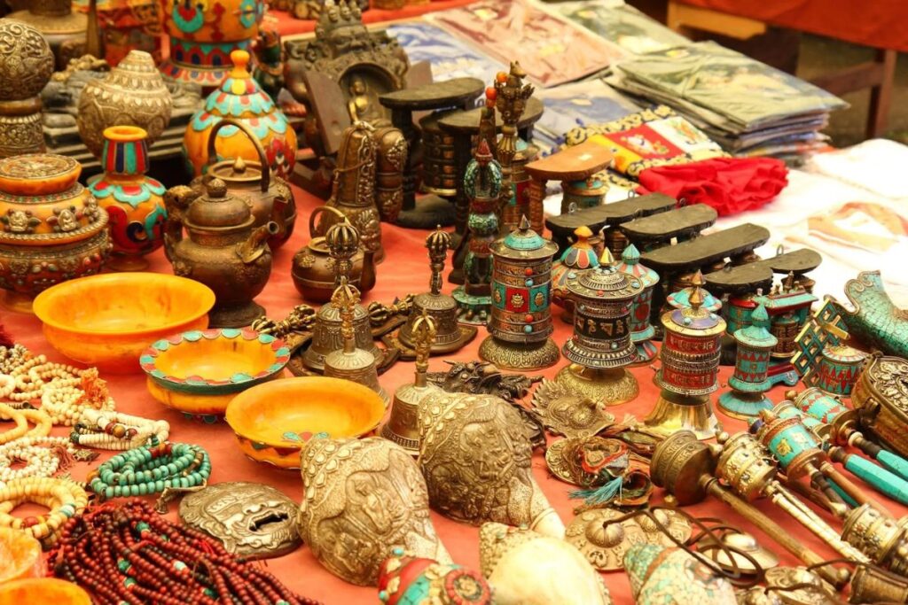 Artisan Crafts & Souvenirs