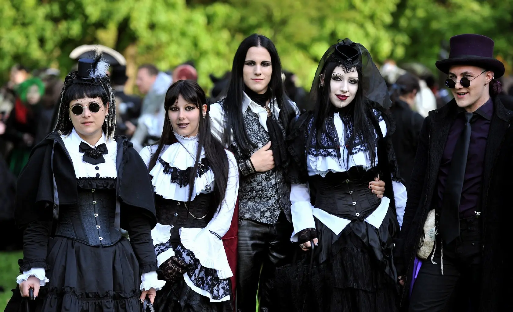 Inside the Goth Subculture: Complete Guide