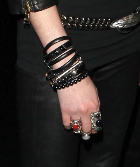 Taylor Momsen jewelry